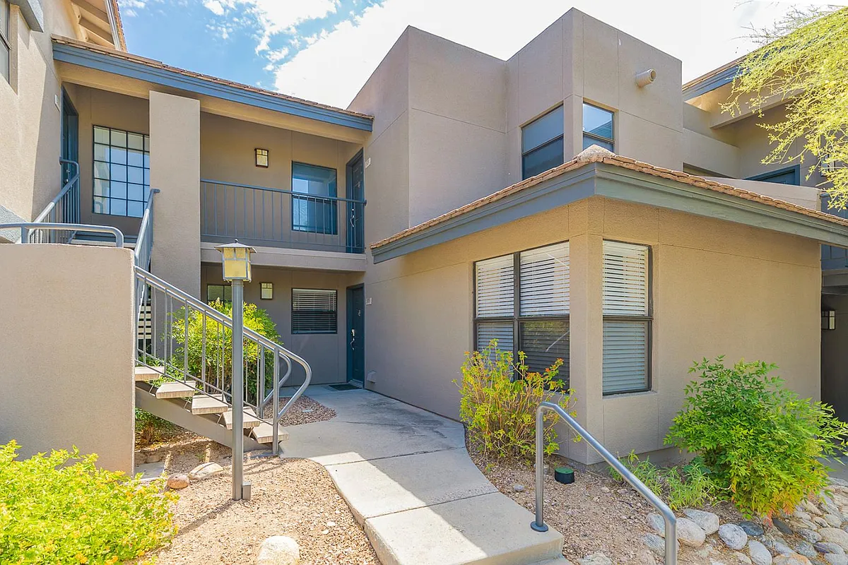 Property Photo - 5855 N Kolb Rd #5105