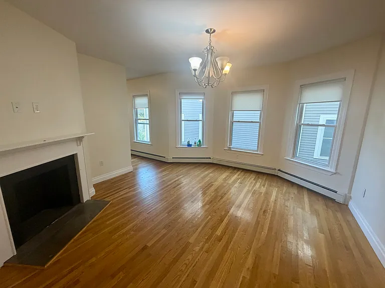 19 Banks St #1A — Photo 11
