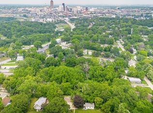 725 Lacona Ave, Des Moines, IA 50315