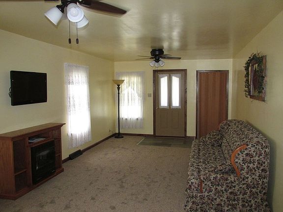 5th image of 228 Curtis Ave