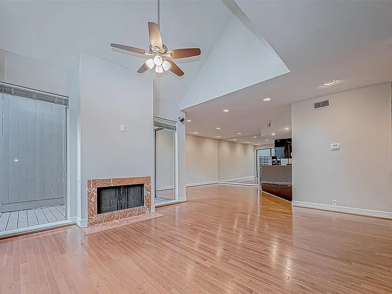316 Litchfield Ln — Photo 15