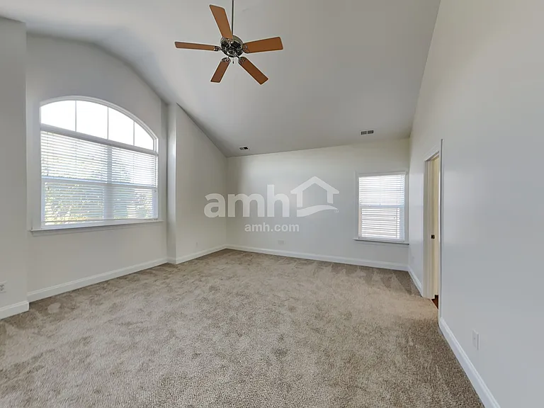 3041 Scottcrest Way — Photo 8