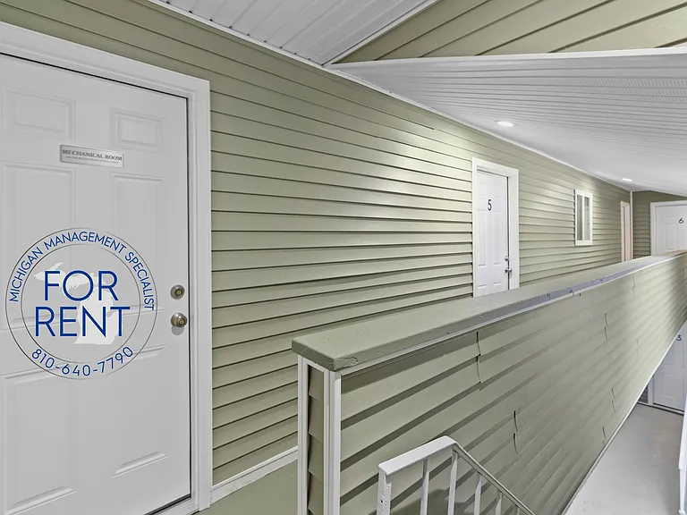 816 Asylum St — Photo 28