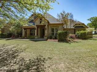 104 Lariat Ct, Azle, TX 76020