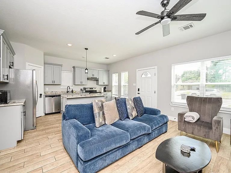 5007 Briscoe St #B — Photo 9