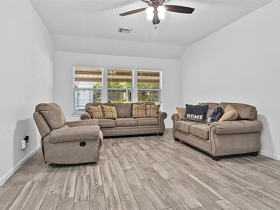 4th image of 10811 Royal Forest Drive