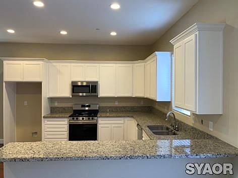 2nd image of 1665 Oak Park Dr