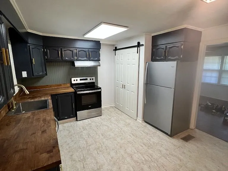 308 Central Ave — Photo 3