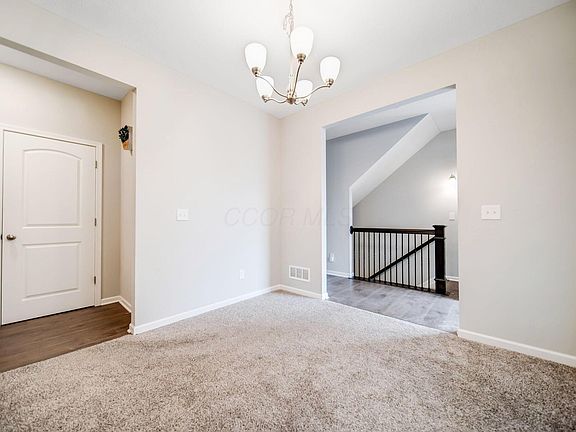 4th image of 146 Kirkhope Dr