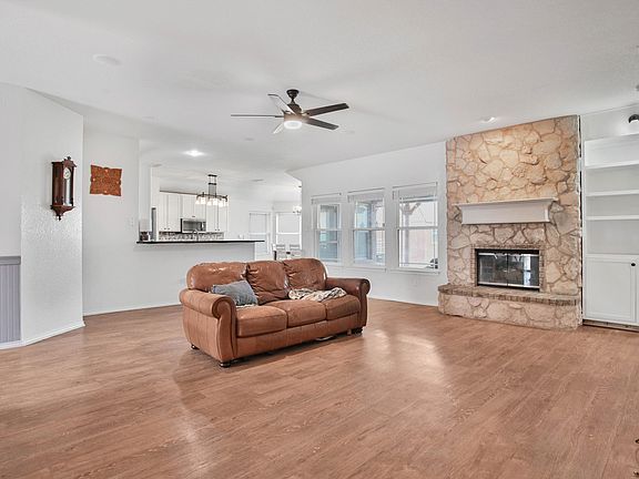 5th image of 611 N 7th St