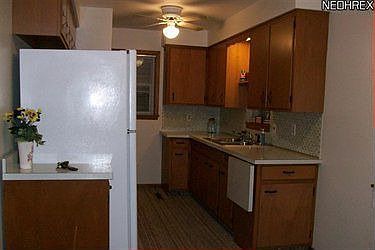 3rd image of 130 Englewood St