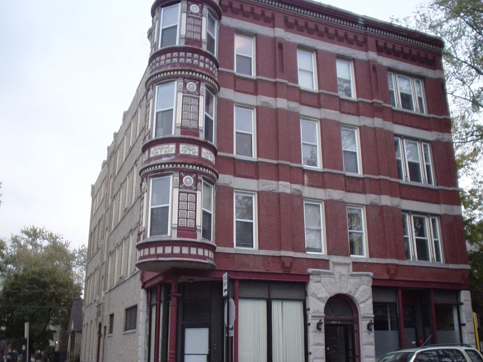 1st image of 2057 N Hoyne Ave #3N