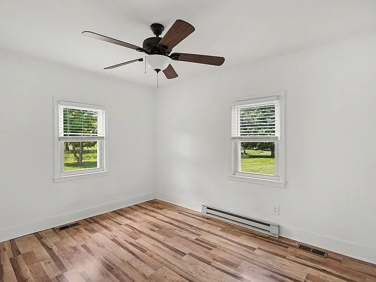 5380 Center St — Photo 12
