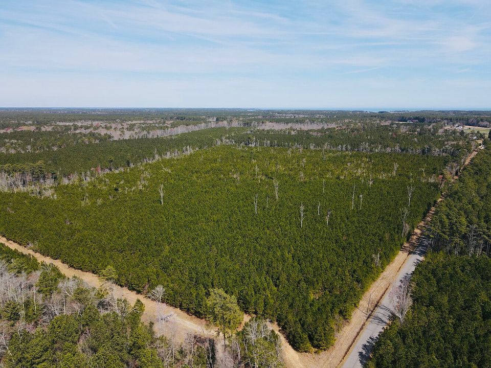 Aerial photo of the parcel.