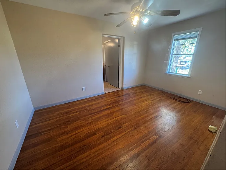 5300 W Highway 290 — Photo 8
