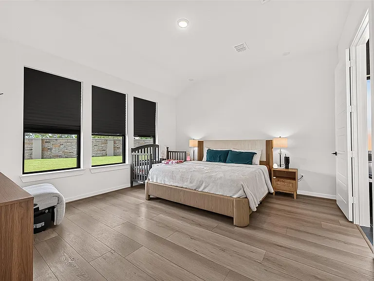 29746 Bur Creek Ln — Photo 31