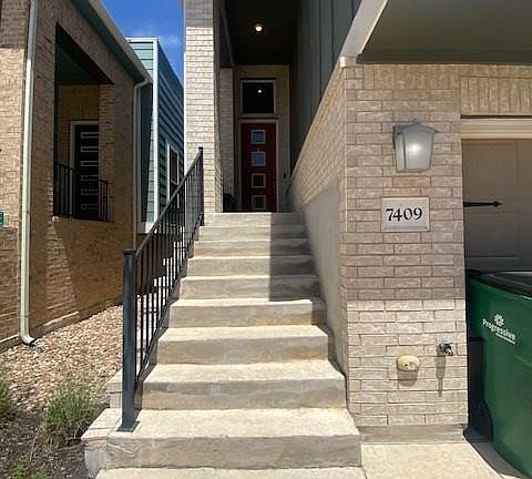 2nd image of 7409 Merrick Ln #40