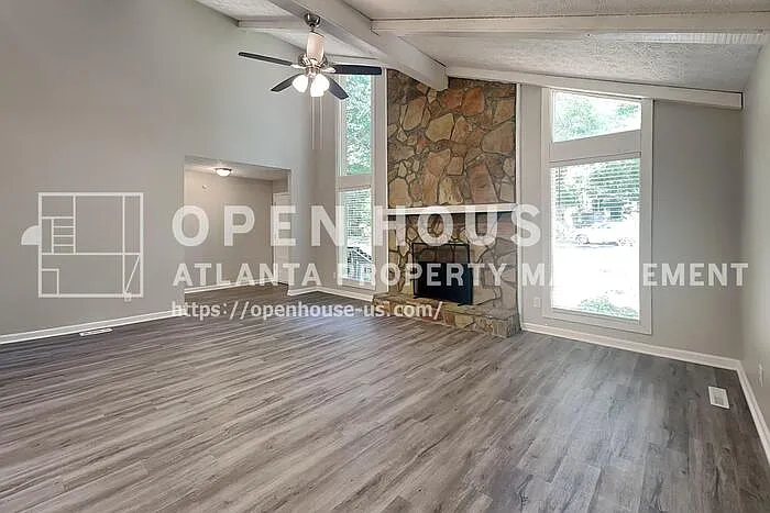 3 bed, 2.5 bath, 2331 sqft, $2,545 — Photo 3