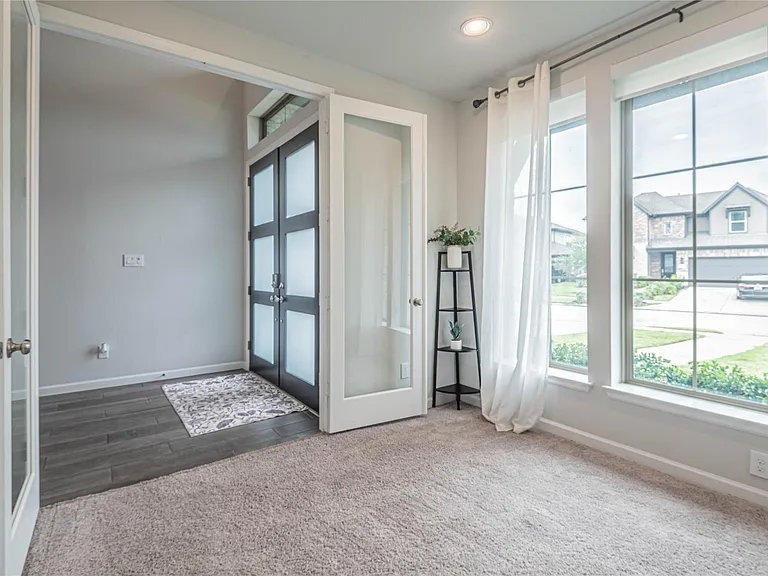 1618 Clover Ct — Photo 22