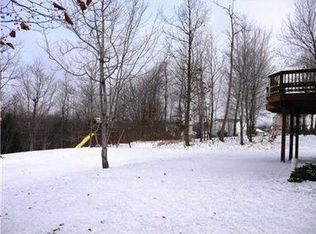 130 Whitewood Dr, Aliquippa, PA 15001