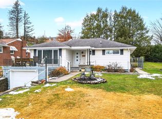 660 Circle Dr, Belle Vernon, PA 15012