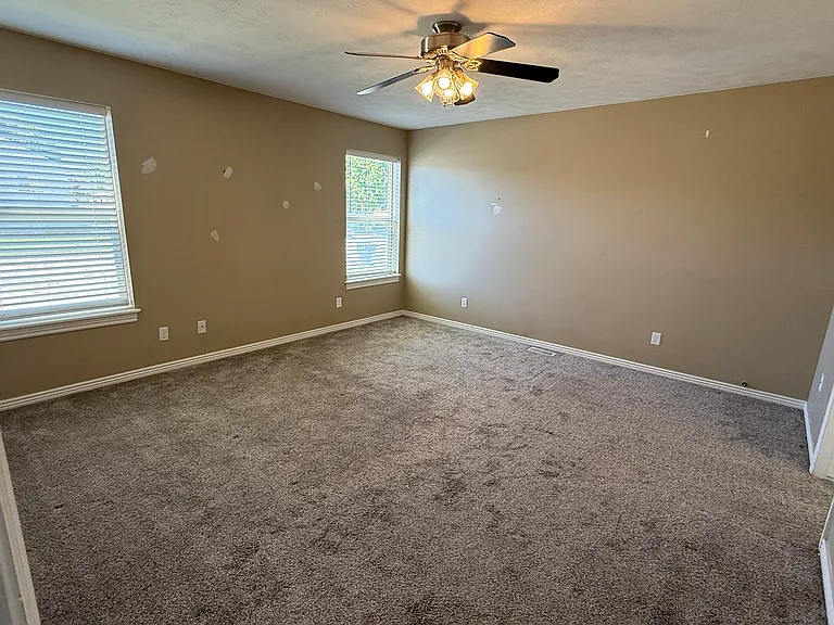 4091 S 1100 W — Photo 9