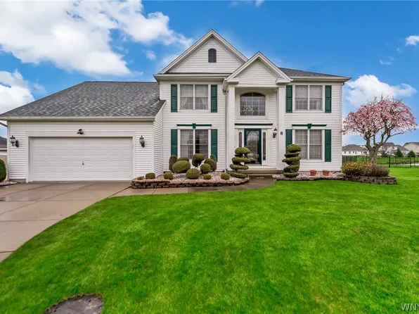 8 Sugar Mill Ct, Lancaster, NY 14086