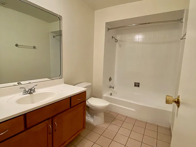 Farmingdale Apartments — Photo 71