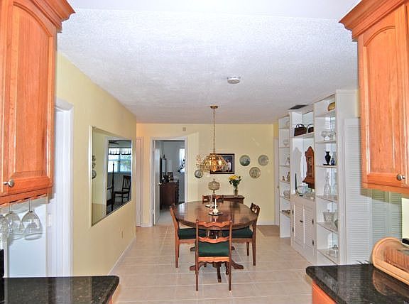 5th image of 301 Hailwood Dr