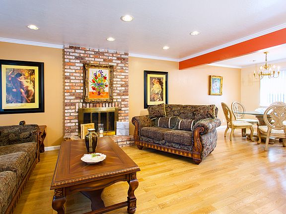 2nd image of 801 Gatter Ct