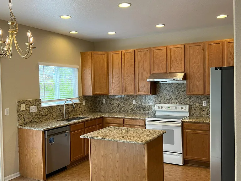 10285 Hunterwood Way — Photo 4