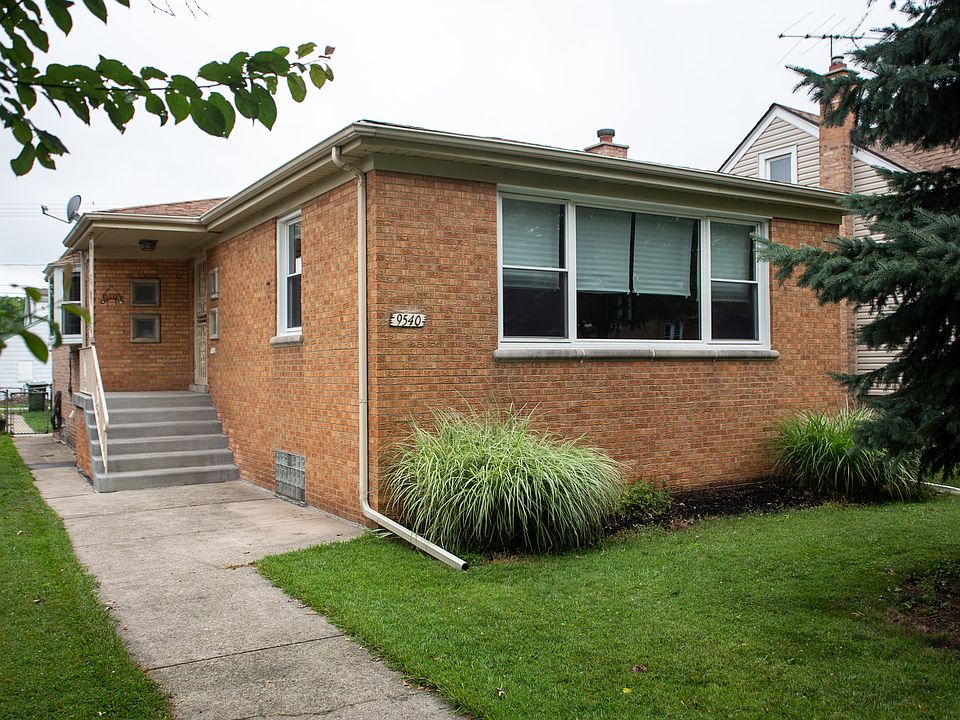 1st image of 9540 S Francisco Ave
