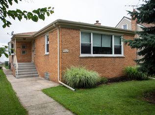 9540 S Francisco Ave, Evergreen Park, IL