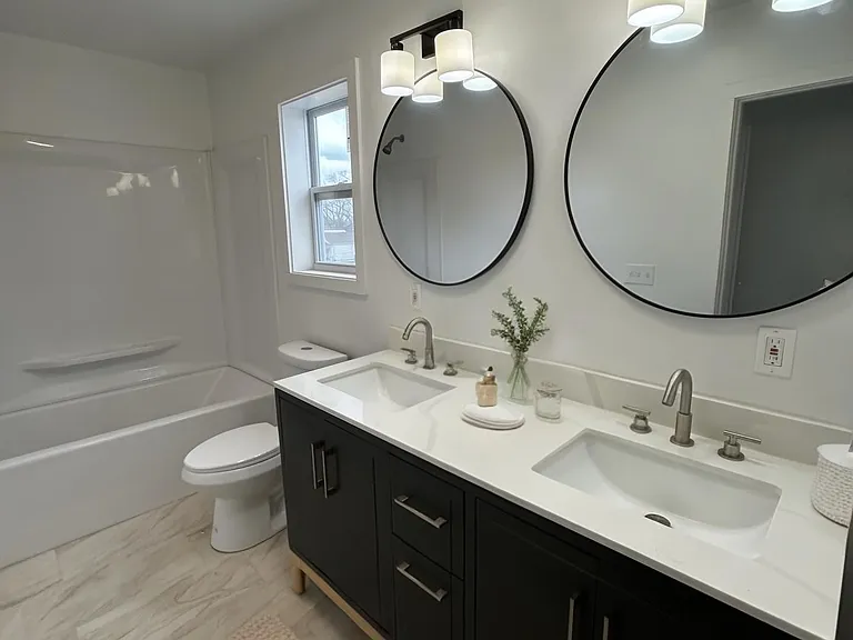 2141 Bradley Ave — Photo 10