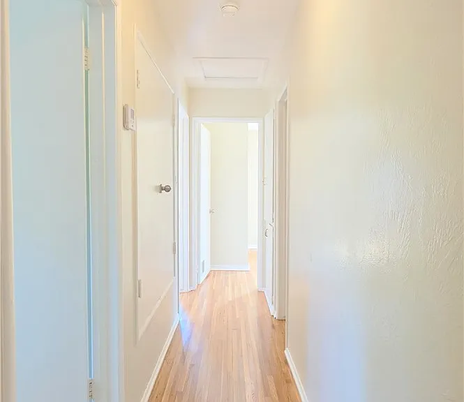182 E Green St — Photo 12