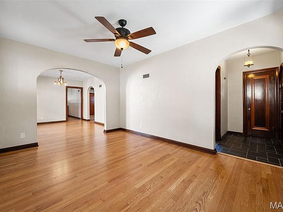 5th image of 5533 Murdoch Ave