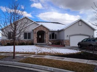 752 N Badger Ln, Saratoga Springs, UT 84045