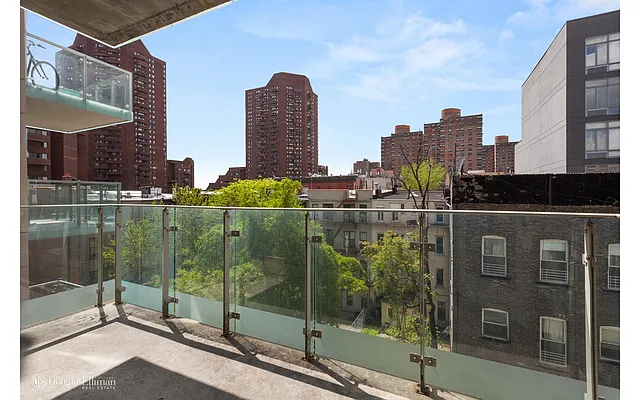 Sold by Douglas Elliman | media 8