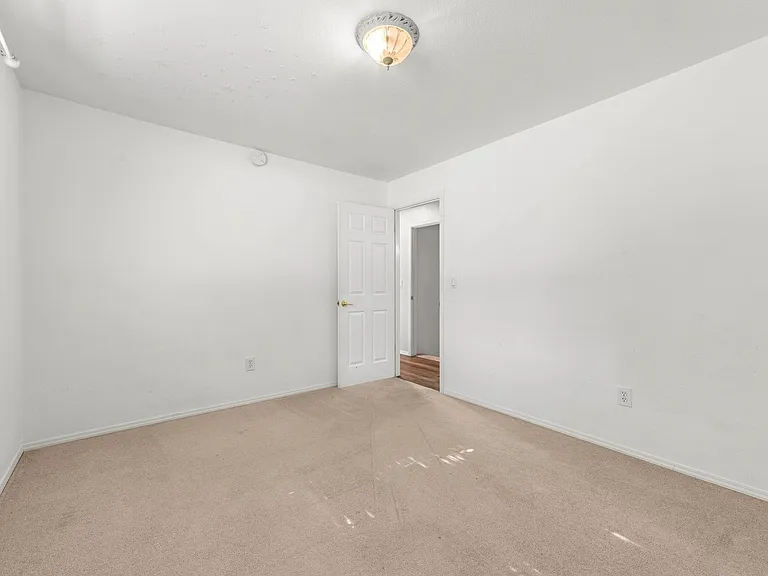 11322 Skagit Dr SE — Photo 15