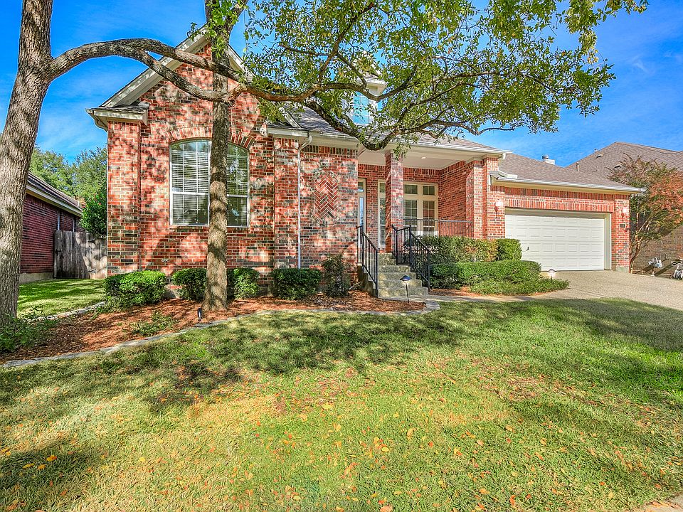1st image of 108 Antler Cir