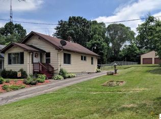 127 Park Dr, Jackson, MI 49203