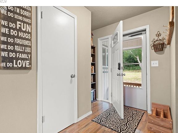 5th image of 1415 Sightly Rd