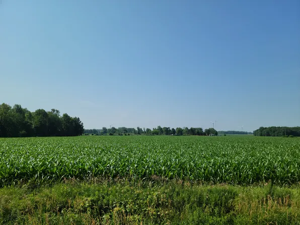 3 Dixon Rd, Caro, MI 48723