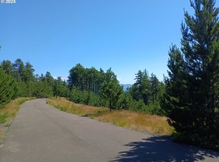 Manzanita St #233-237, Oceanside, OR