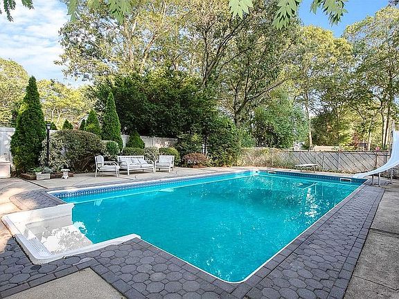 4th image of 151 Avenue B