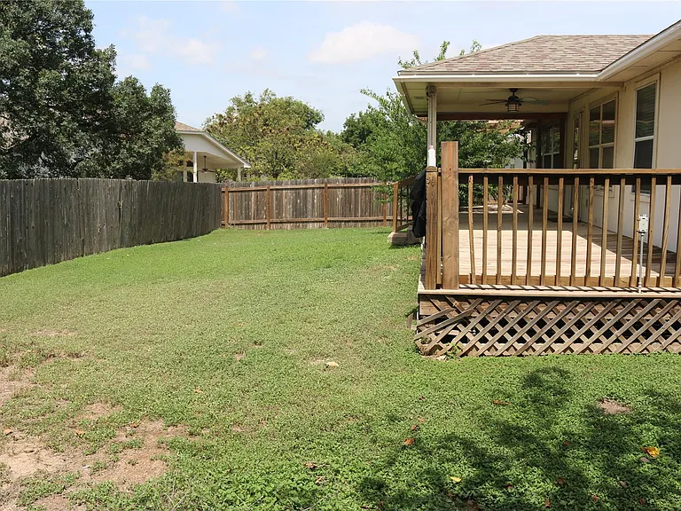 1811 W Pflugerville Pkwy — Photo 21