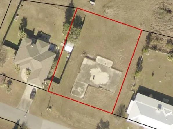12021 Country Club Dr, Panama City, FL 32404
