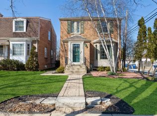 1382 Evergreen Ave, Des Plaines, IL