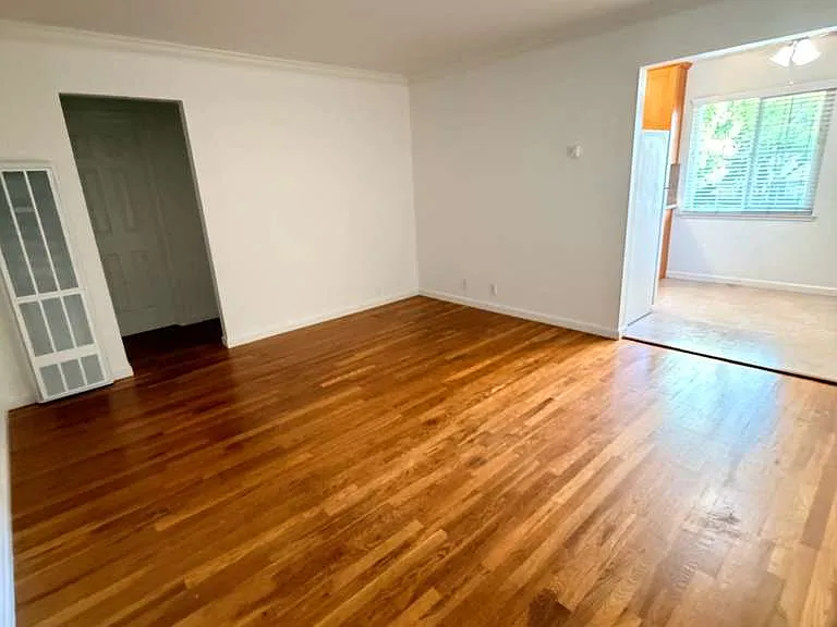 1015 W Olive Ave #3 — Photo 2