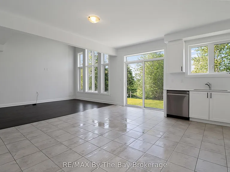 52 Amber Dr — Photo 19